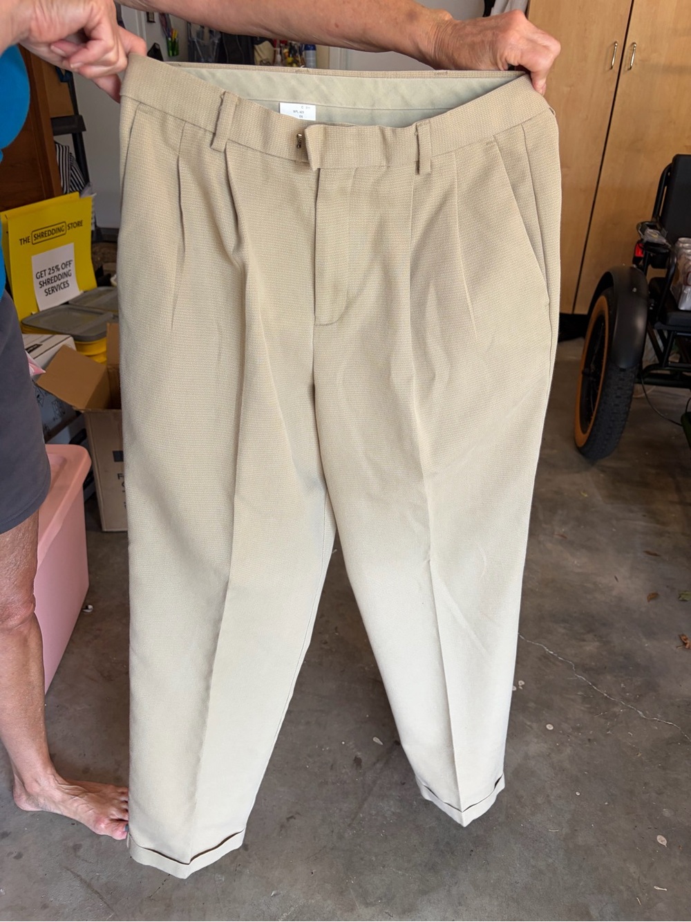 Dockers Men's Khaki Pleated Chinos - Light Tan